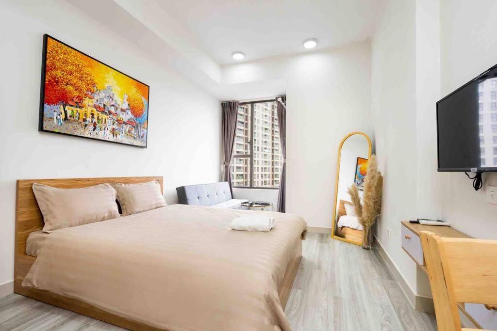 Rivergate Near Bui Vien Street * Ho Chi Minh City